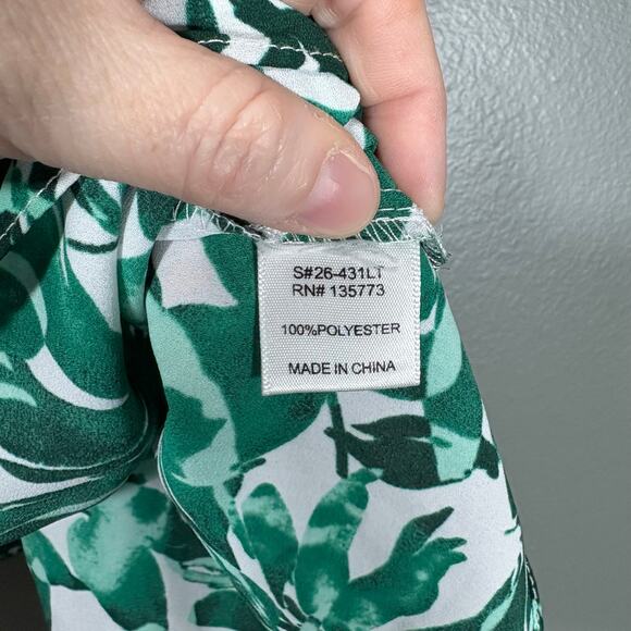 Olivaceous Women's Green Tropical Vacation Halter Top - Size Small - Resort Wear - Picture 6 of 7